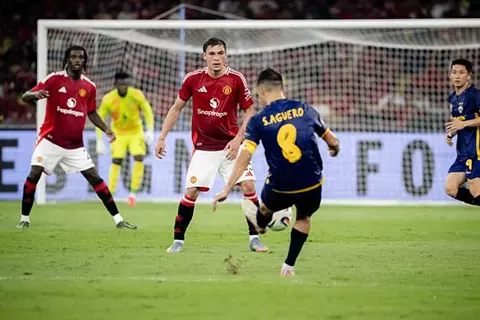 أمام نجوم الآسيان.. مانشستر يونايتد يتعرض للهزيمة في أولى تجاربه الودية